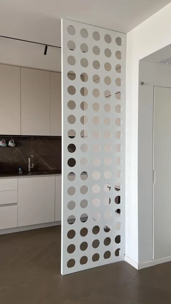 Decorative wall galit